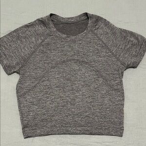 lululemon athletica Gray Short Sleeve Tee